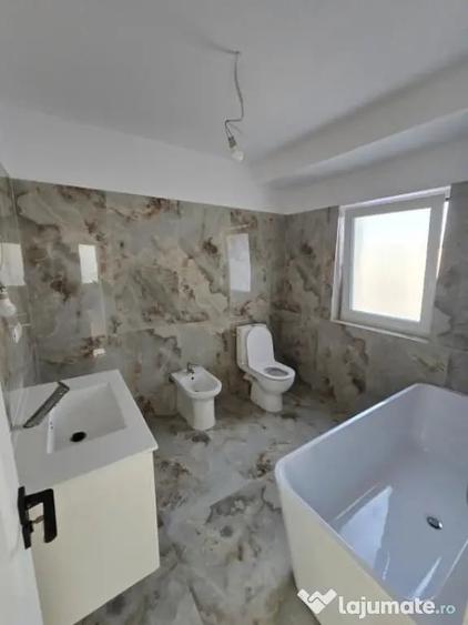 Casă cu 5 camere cu Teren 252 Mp în Valea Lupului