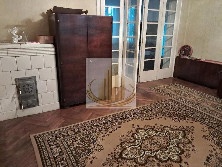 Casă individuală cu 9 camere cu Canalizare în Iosefin