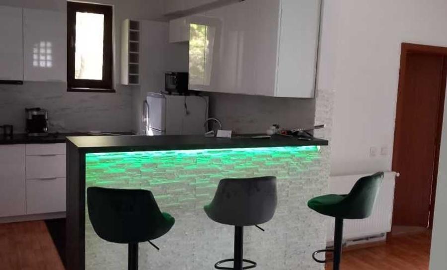 Casă cu 3 camere cu Teren 495 Mp în Albești
