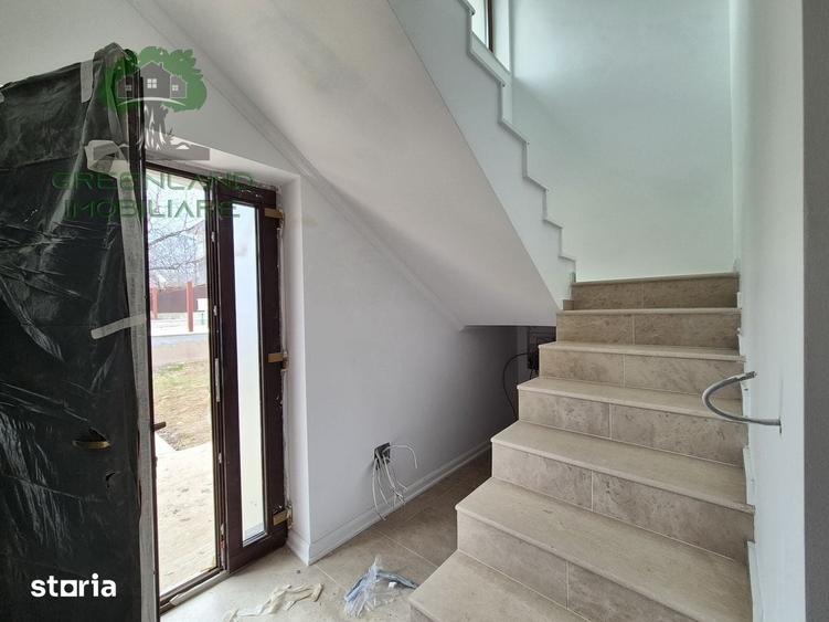 Casă cu 5 camere cu Teren 600 Mp în Tomești