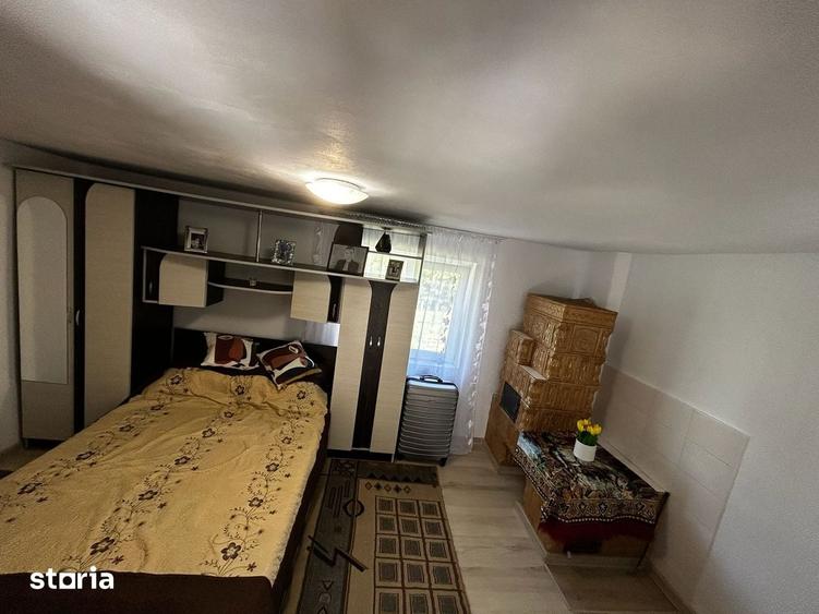 Casă cu 4 camere cu Teren 1624 Mp în Voinești