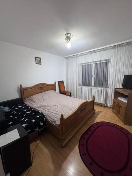 Apartament cu 2 camere decomandat, mobilat în Siret