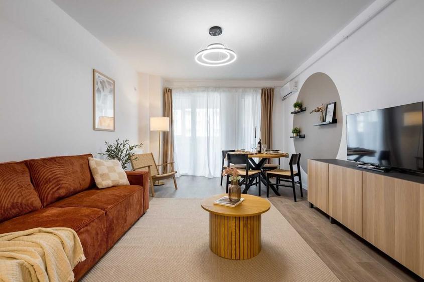Apartament cu 2 camere decomandat în Central