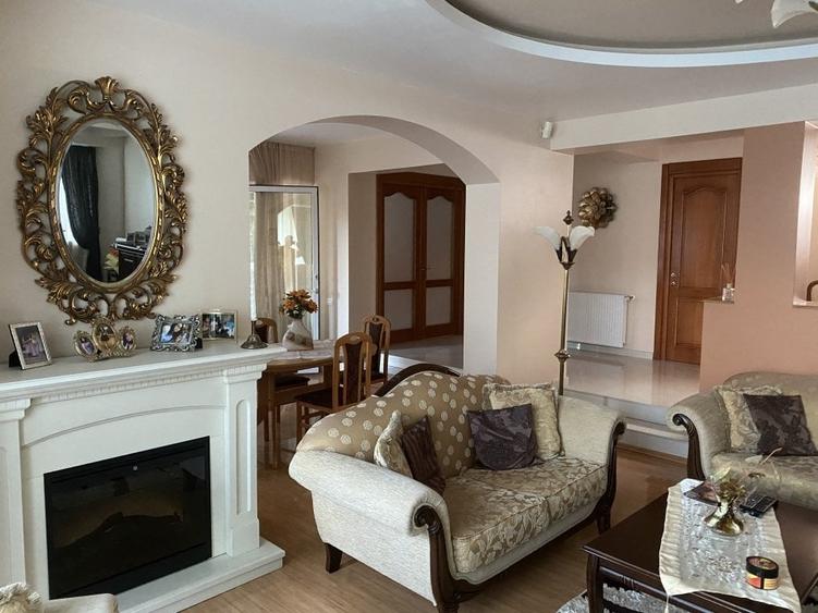 Casă individuală cu 5 camere cu Canalizare în Energia