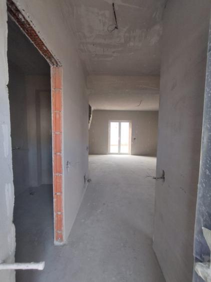 Casă cu 3 camere cu Teren 180 Mp în Central