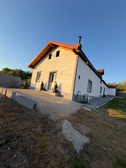 Casă cu 3 camere în Central