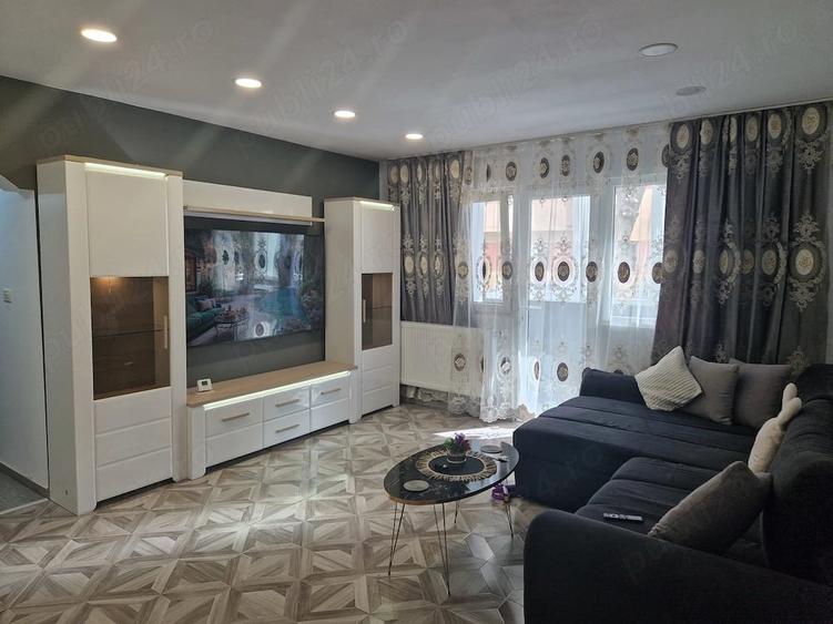 Apartament cu 2 camere semidecomandat în Cetate