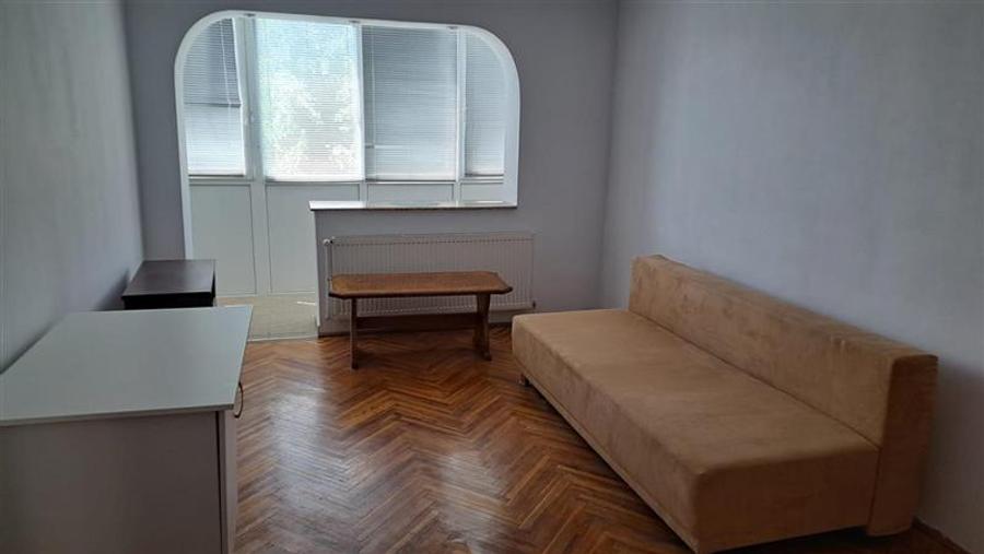 Apartament cu 2 camere decomandat în Mihai Viteazul