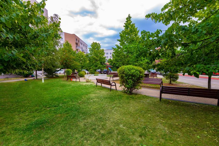 Apartament cu 2 camere decomandat în Central