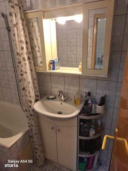 Apartament cu 2 camere semidecomandat în Victoriei