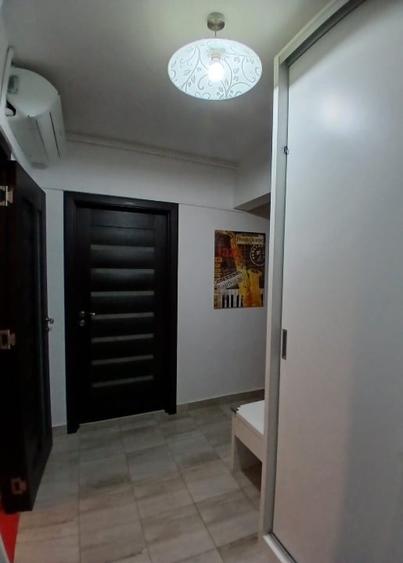 Apartament cu 3 camere decomandat, mobilat în Drumul Taberei