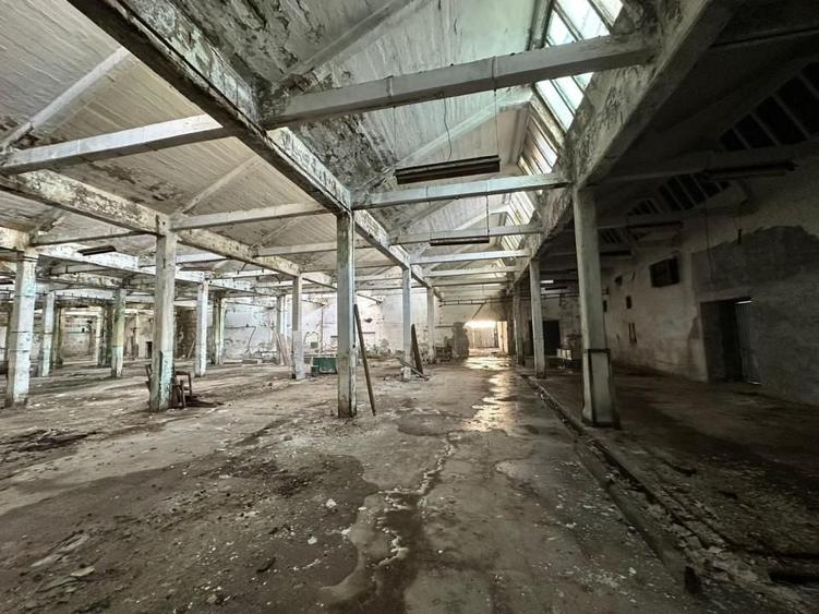Spațiu industrial, de 19,000 mp, în Exterior Sud