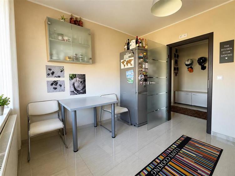 Apartament cu 2 camere semidecomandat, mobilat în Terezian