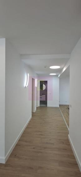 Apartament cu 4 camere decomandat în Rosetti