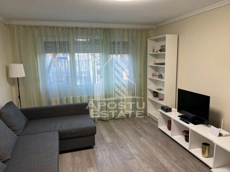 Apartament cu 3 camere decomandat, mobilat în Elisabetin