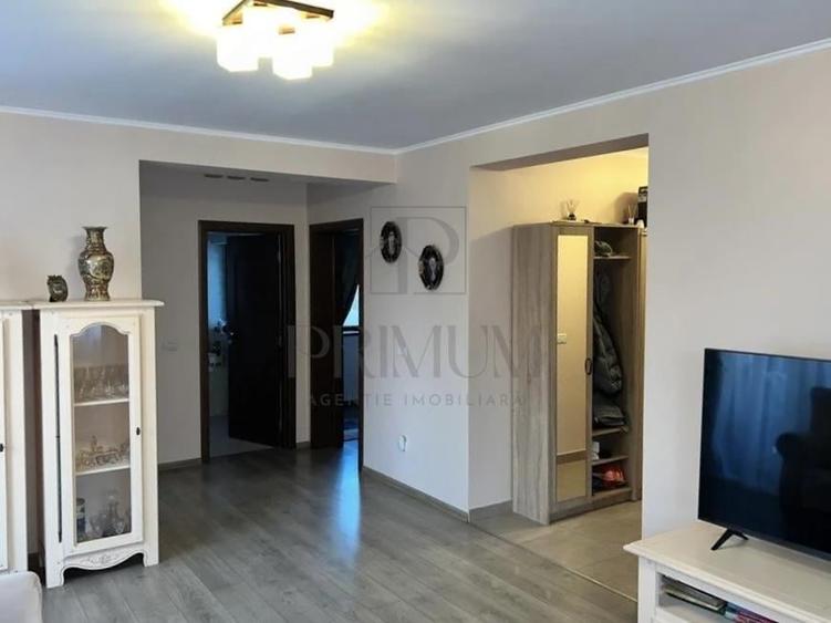Apartament cu 3 camere semidecomandat, mobilat în Giroc — fotografia 3