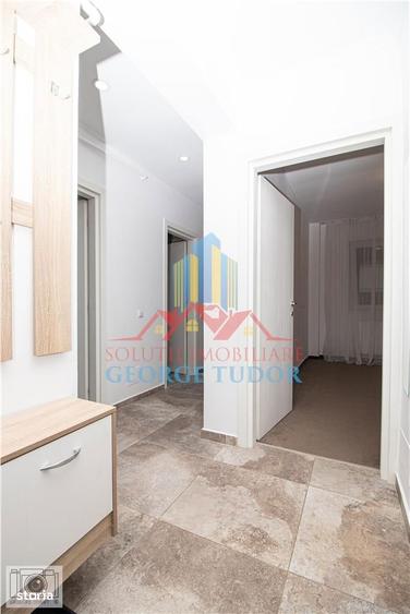 Apartament cu 3 camere decomandat în Tineretului