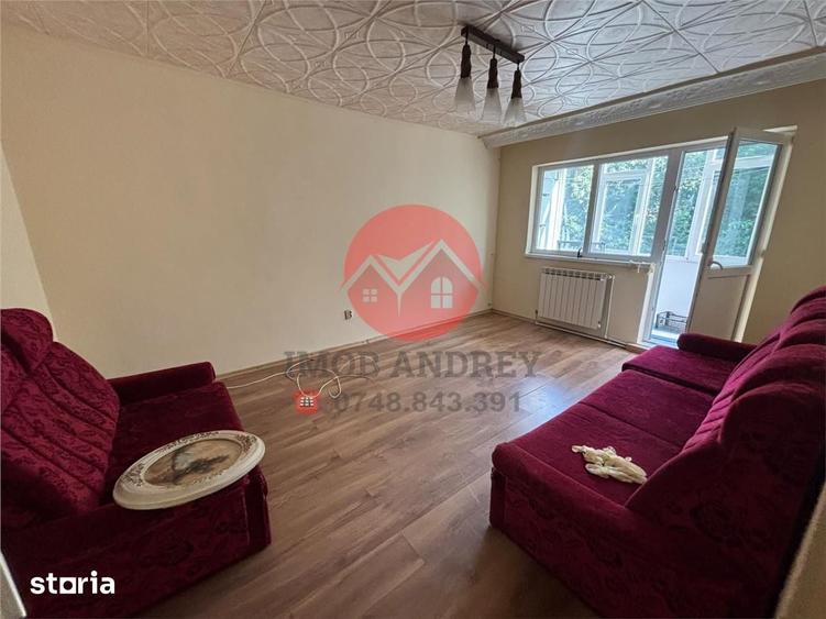 Apartament cu 3 camere decomandat în Vest