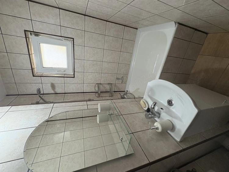 Apartament cu 2 camere nedecomandat în Nufărul