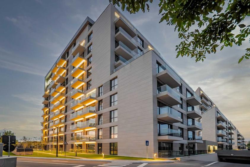 Apartament cu 2 camere decomandat în Exterior Vest