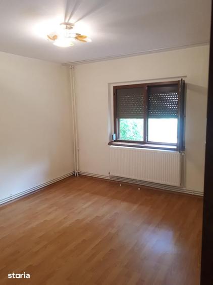 Apartament 2 camere ICFrimu et1/4 ,centrala termica 73 000 euro neg - 7