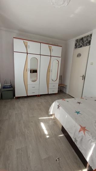 Apartament cu 2 camere nedecomandat în Piața