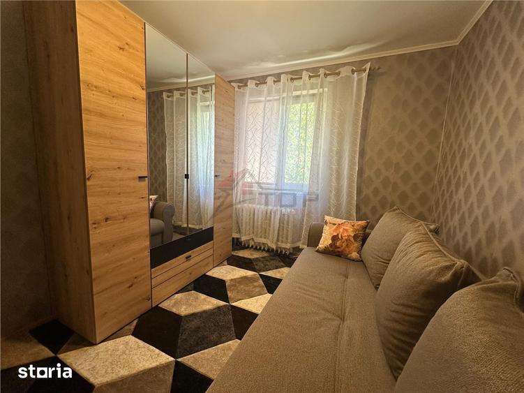 Apartament cu 2 camere semidecomandat în Podu Roș