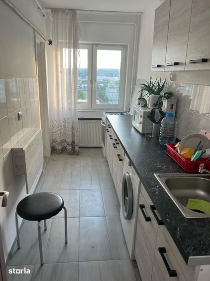 Apartament cu 2 camere decomandat, mobilat în Central