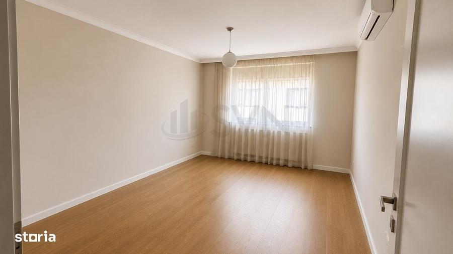 Casă cu 4 camere decomandat în Pipera