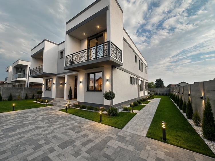 Duplex cu 5 camere cu Canalizare în Moșnița Nouă
