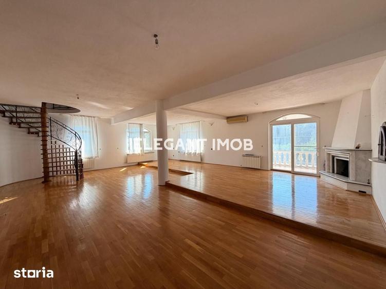 Casă cu 10 camere cu Teren 4900 Mp în Corbeanca