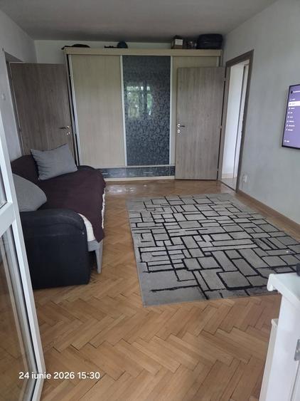 Apartament cu 2 camere semidecomandat în Muncii