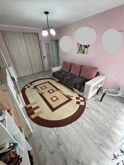 Apartament cu 2 camere decomandat în Florești