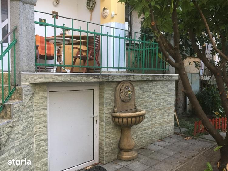 Casă cu 3 camere decomandat cu Teren 300 Mp în Central