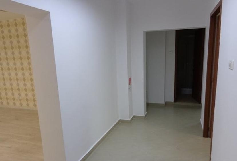 Apartament cu 3 camere decomandat în Unirii