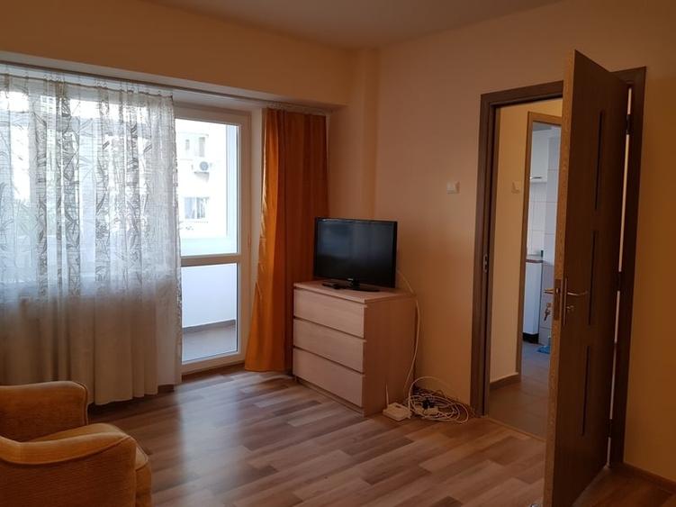 Garsonieră decomandată în Iancului