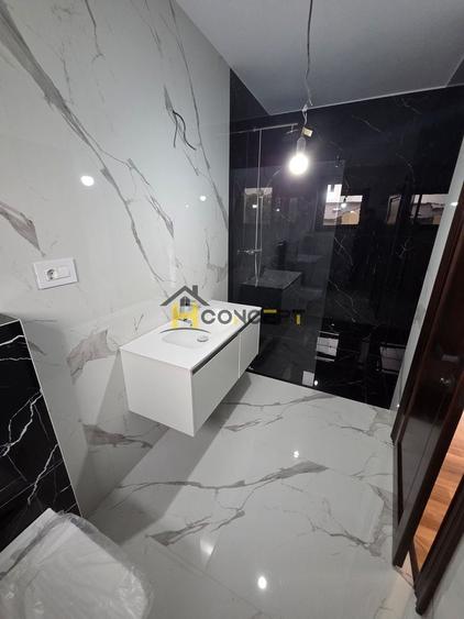 Casă individuală cu 5 camere cu Canalizare în Theodor Pallady