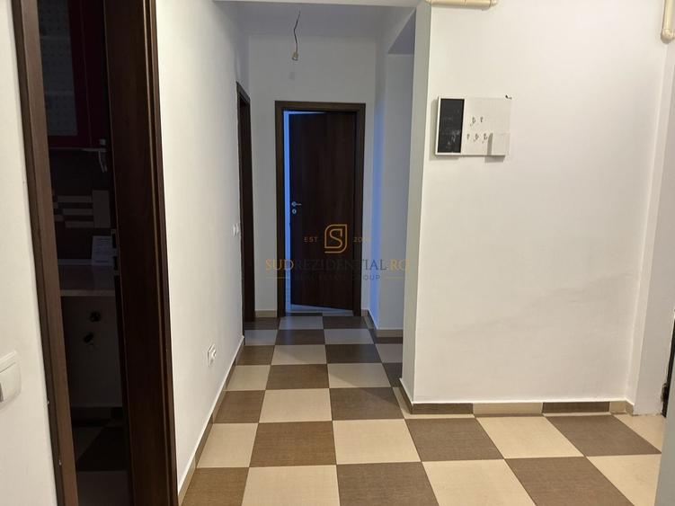 Apartament cu 3 camere decomandat, mobilat în Berceni
