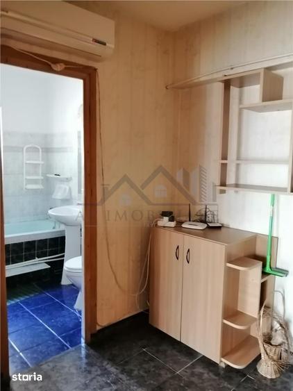 Apartament cu 4 camere decomandat, mobilat în Gară