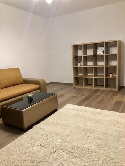 Apartament cu 2 camere decomandat în Vitan