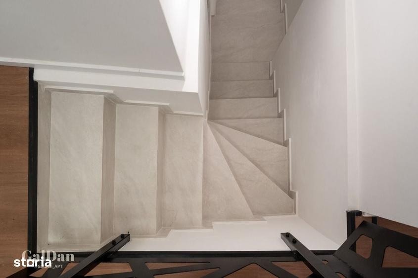 Apartament cu 4 camere în Universitate