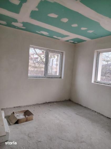 Casă cu 4 camere cu Teren 692 Mp în Apahida