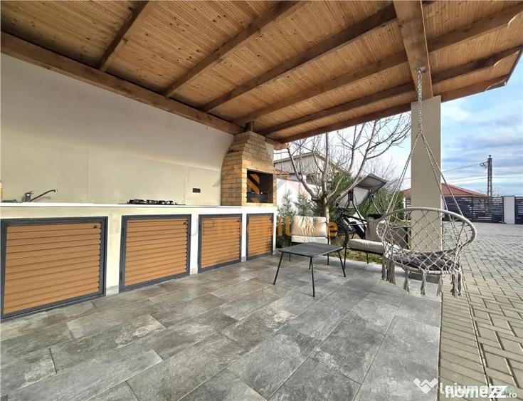 Casă cu 5 camere cu Teren 507 Mp în Sânmartin