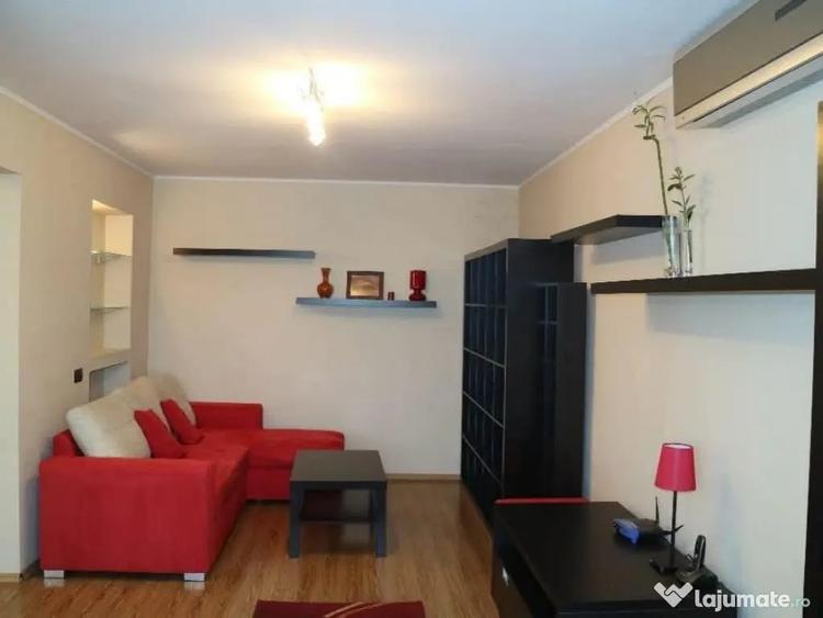 Apartament cu 4 camere semidecomandat în Podgoria