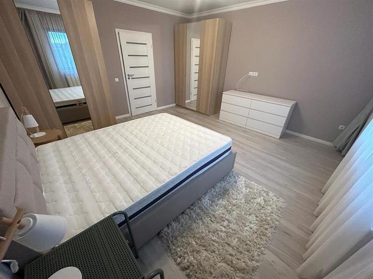 Apartament cu 3 camere decomandat în Albert