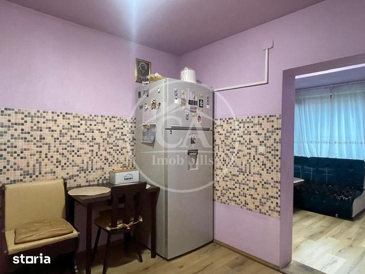 Casă cu 7 camere cu Teren 267 Mp în Nufărul