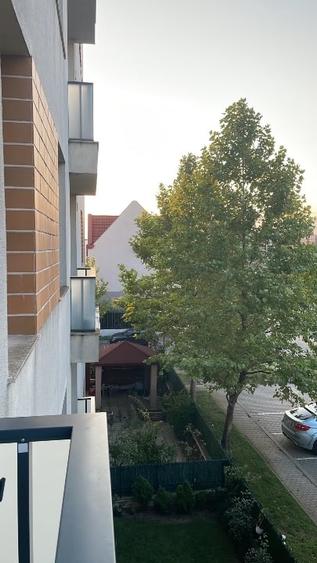 Apartament cu 2 camere semidecomandat, mobilat în Central