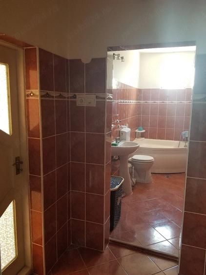 Casă cu 6 camere cu Teren 770 Mp în Grădiște
