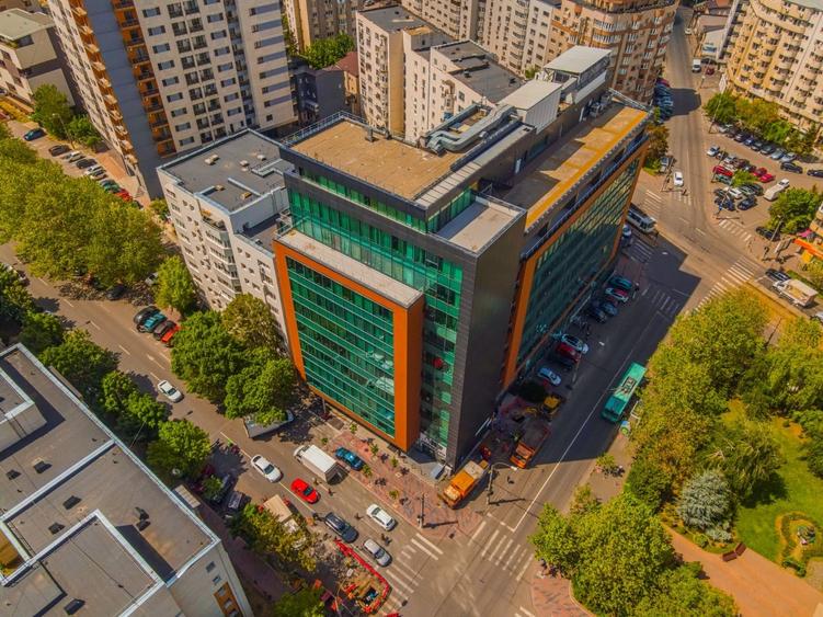 Birou, de 9.9390001296997 mp, în Calea Călărașilor