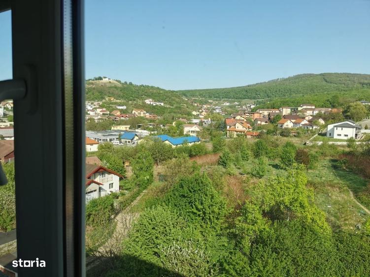 Apartament cu 3 camere în Brădet